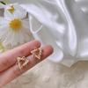 Aretes de Perlas Naturales de Agua Dulce para Mujer, Aretes de Tuerca de Perlas de Temperamento, Aretes Vintage de Lujo Ligero con Diseño Nicho, Aretes de Perlas de Alta Gama