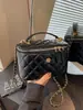 Bolsa de Mão Retrô Fashion 2026 Nova Bolsa Quadrada Pequena Acolchoada com Diamantes de Toque de Luxo Bolsa de Ombro Casual para Mulheres