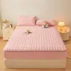 Saia de Cama Acolchoada Cor Sólida de Lã de Leite Espessa Conjunto de Três Peças Saia de Cama de Lã Coral de Inverno Cobertura de Colchão Simmons Cobertura Completa