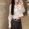 [En Stock] Edición Nanyou 26 Principios de Otoño Blusa Corta de Corte A Rayada con Diseño Único y Elegante Estilo para el Trabajo