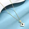 Nova Corrente de Clavícula Feminina Europeia e Americana de Luxo Acessível de Nicho com Pingente de Concha Branca em Prata Esterlina Acessórios Simples