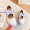 Primavera/Verão 2026 Novos Sapatos de Princesa de Couro para Crianças Estilo Primavera Versátil Laço Moda Sapatos de Princesa com Solado Macio para Meninas