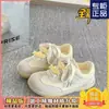 Zapatillas Casuales Versátiles para Estudiantes Diseño de Nicho Dopamina Oso Mango Punta Zapatos de Entrenamiento Moral Estilo Nuevo Otoño 2025