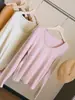Camiseta de manga larga de color liso con cuello en U, estilo coreano minimalista, para mujer, nueva colección otoño 2026, corte ajustado, que realza la figura, elegante top interior