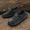 Pantuflas Deportivas para Hombre Conducir Exteriores Casuales Sin Olor Pies Sandalias Huecas Verano Nuevo Estilo Ropa de Exterior Antideslizante Suela Gruesa Mujer