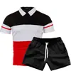 Nuevo Top de Manga Corta para Hombre Verano Moda Diseño de Cinta de Costura Bicolor Conjunto de Camisa Polo Casual de Manga Corta