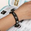 Pulsera de cuero popular japonesa y coreana, venta al por mayor, pulsera de piel de vaca de una sola fila, pulsera punk con calavera