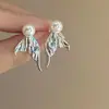Pendientes Geométricos Redondos de Perla con Diamantes y Aguja Plateada, Pendientes de Lujo Ligero y de Gama Alta para Mujer, Pendientes de Nicho Estilo Francés al por Mayor