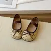 Zapatos de Cuero para Niñas 2026 Nueva Moda Tendencia Zapatos Infantiles Boca Baja Zapatos Individuales Zapatos de Princesa de Lunares Zapatos Mary Jane