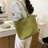 Bolsa Cesta de Vegetais Tecida Vazada Estilo Coreano para Mulheres, Nova Moda Versátil Bolsa de Mão Tote, Bolsa de Ombro para o Dia a Dia