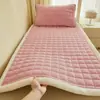 Colchón de Terciopelo de Leche Engrosado para Clase Transfronteriza en Vivo Cubierta de Cama Tatami Doméstica Colchón Plegable Individual para Siesta en Dormitorio