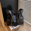 Bolso Tote Cubo Versátil Transfronterizo para Mujer Invierno 2025 Nuevo Moda de Alta Calidad Bolso Simple de Hombro Axila