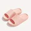 Nuevas sandalias de baño de verano de EVA, elegantes, para hombres y mujeres, ligeras, sencillas y a la moda, sandalias sencillas para hombre al por mayor