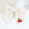 Grampo de Cabelo Laço de Tecido Cereja Doce Estilo Ins Super Fada Temperamento de Menina Grampo Lateral Grampo Bico de Pato Acessório de Cabelo Fofo