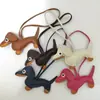 Colgante de Perro Salchicha Nuevo Transfronterizo Dibujos Animados Colgante de Bolsa de Cachorro de Cuero Accesorios para Funda de Teléfono Móvil Accesorios Creativos para Coche