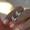 Pendientes Metálicos Brillantes de Bola, Estilo Nuevo Otoño e Invierno, Venta al por Mayor para Puestos de Mercado Nocturno, Elegantes y de Alta Gama, Hacen que los Rostros Cuadrados y Redondos Luzcan Más Delgados