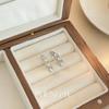 Brincos de Tarraxa Geométricos de Diamante Estilo Coreano Simples Pequenos e Modernos Versáteis Elegantes de Alto Valor Modernos Distintos Brincos Femininos