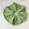 Goma de pelo prensada de color crema, versión grande y ancha, nueva, para mujeres con cabello grueso, accesorio para el pelo tipo scrunchie con volantes