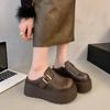 Tamancos Birkenstock Clássicos Versáteis Estilo Europeu Aumentadores de Altura com Solado Grosso Slip-On Novos para Outono e Inverno 2024 Chinelos de Exterior para Mulheres