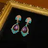 Pendientes de Encanto Maligno Vintage Estilo Occidental Chapados en Bronce Antiguo de 18K en Esquema de Colores Rosa, Morado y Azul, Artesanía Pesada, Versátil Cotidiano de Nicho