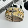 Pulsera de Calavera Roja Punk con Cruz Incrustada de Diamantes de Nuevo Estilo, Personalidad de Nicho, Estilo Milenial, Pulsera Punk con Remaches Hip-Hop