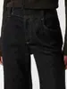 Jeans flare BC elegante e casual para o dia a dia com design clássico de cinco bolsos, corte slim fit e microflare que valoriza a silhueta.