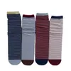 Coleção outono e inverno: Meias color block, com listras finas, com design de ponta e punho sem costura, criando um visual jovem e estiloso na altura da panturrilha para o uso diário.