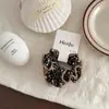 Elástico de cabelo scrunchie de tecido floral com franja suave estilo coreano com um toque de luxo e elegância para rabos de cavalo e acessórios de cabelo femininos
