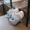 Zapatos para Niñas Zapatos Deportivos de Tabla Estilo Papá para Niños 2026 Nuevos Entrenamiento Alemán Primavera y Otoño Súper Lindos Populares Este Año Princesa
