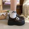 Zapatos de Cuero Estilo Británico con Hebilla Cuadrada para Mujer, Nueva Moda Primavera 2026 Versátiles de Velcro Suela Gruesa Mocasines Franceses