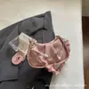 2026 Nuevo Bolso Cruzado de Cadena de Perlas de Lunares Simple de Nicho para Mujer, Bolso de Hombro Versátil de Alta Gama Moda Coreana