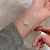 Pulseira de Elo Mobius, Feminina, Versátil, Joia de Mão de Alto Padrão Estilo Doce e Cool Novo Estilo 2025