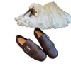 Zapatos planos de cuero vintage para mujer, nuevo estilo otoño 2025, zapatos negros de cuero con punta cuadrada, zapatos elegantes de nicho con borlas para mujer