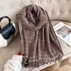 Bufanda de Cuadros Nueva para Otoño e Invierno para Mujer, Elegante Estilo Francés Pequeño, Bufanda Larga de Bloques de Color Patchwork con Borlas, Dulce Estilo Coreano, Bufanda para el Cuello de Estudiante