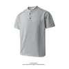 2026 Verão Novo Camiseta Masculina Manga Curta Patchwork Gola Henley Ombro Direito Casual Solta Camiseta Manga Curta Top Masculino