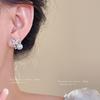 Pendientes de plata con forma de rama de flor con gotas de aceite de diamante y aguja, ligeros, de lujo, de alta gama, delicados, nuevos pendientes de verano 2025 para mujer.
