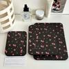 Espejo pequeño floral crema estilo Ins, espejo de maquillaje plegable portátil, espejo de tocador con soporte de escritorio para dormitorio de estudiantes