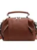 Bolsa de luxo de nicho para mulheres, nova coleção 2026, apresentando couro macio plissado texturizado, um design em formato de almofada, alça de ombro larga versátil e estilo crossbody