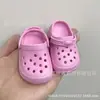 Comércio exterior transfronteiriço vendas domésticas Festival chaveiro pingente chinelos acessórios sapatos com furo pequeno sapatos pequenos fivela pingente de mochila