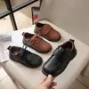 Zapatos Nuevos de Primavera y Otoño para Niños Pequeños y Medianos, Color Negro Británico, Mate, con Velcro, Antideslizantes, Casuales, con Cordones, Transpirables, de Piel de Alto Rendimiento