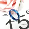 Anillo de Acero Inoxidable Brillante con Superficie de Arco de Diamantes, Joyería de Moda y Sencilla para Parejas al por Mayor, Moda Minimalista para Parejas, Adecuado para el Uso Diario