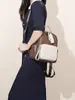 Mochila de Couro Genuíno Fashion 2024 para Mulheres de Alta Qualidade para Viagem e Uso Diário Mochila Casual de Grande Capacidade com Cor Contrastante para Mulheres