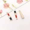 1 Set de Accesorios para Joyería DIY para Mujeres: Serie de Moda Zapatos de Tacón Alto, Sombreros, Collares, Pulseras, Aretes y Materiales para Colgantes