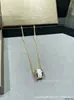 Bao Ge Jia Cadena para Clavícula Mini Collar de Diamantes con Borde Cero Resortes Artesanía de Precisión CNC Nuevo Festival Qixi Chapado Grueso en Oro de 18 Quilates e Incrustado con Diamantes