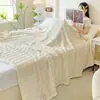 Manta de burbujas de franela transfronteriza, manta para oficina con aire acondicionado, manta para siesta, manta de leche polar otoño/invierno, artículos de regalo al por mayor