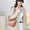 Bolsa de Tela de Nylon Impermeable Ultraligera Transfronteriza para Mujer Estilo Nuevo 2026 Bolso de Hombro Cruzado Casual Ligero de Gran Capacidad Multicapa