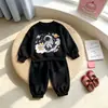 Conjunto Novo de Primavera e Outono para Meninos Estilo Coreano Moda Tendência Desenho Animado Moletom de Manga Longa e Calça Jogger Conjunto Elegante de Duas Peças