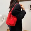 Bolsas Transfronterizas de Otoño e Invierno Bolsos Coreanos de Nicho de Gran Capacidad Diseño Simple de Textura Gamuzada Estilo Occidental Bolso de Hombro