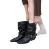 Botas de tornozelo estilo retrô com fivela para mulheres, botas de cavaleiro pretas plissadas, botas de motociclista, simples e elegantes, versáteis, com salto grosso