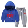 Conjunto de Suéter con Capucha para Niños Otoño e Invierno 2023 Estilo Occidental Nuevo para Niños Medianos y Grandes Ropa de Invierno Gruesa y Cálida con Forro de Felpa